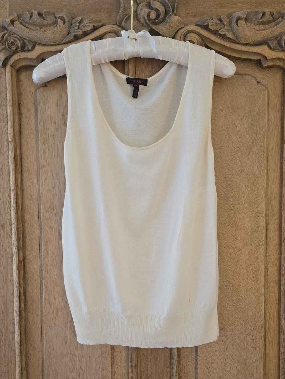 Escada Cream Sleeveless Knit Tank Top